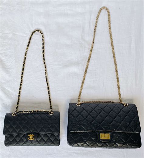 chanel reissue 2.55 pearly with black